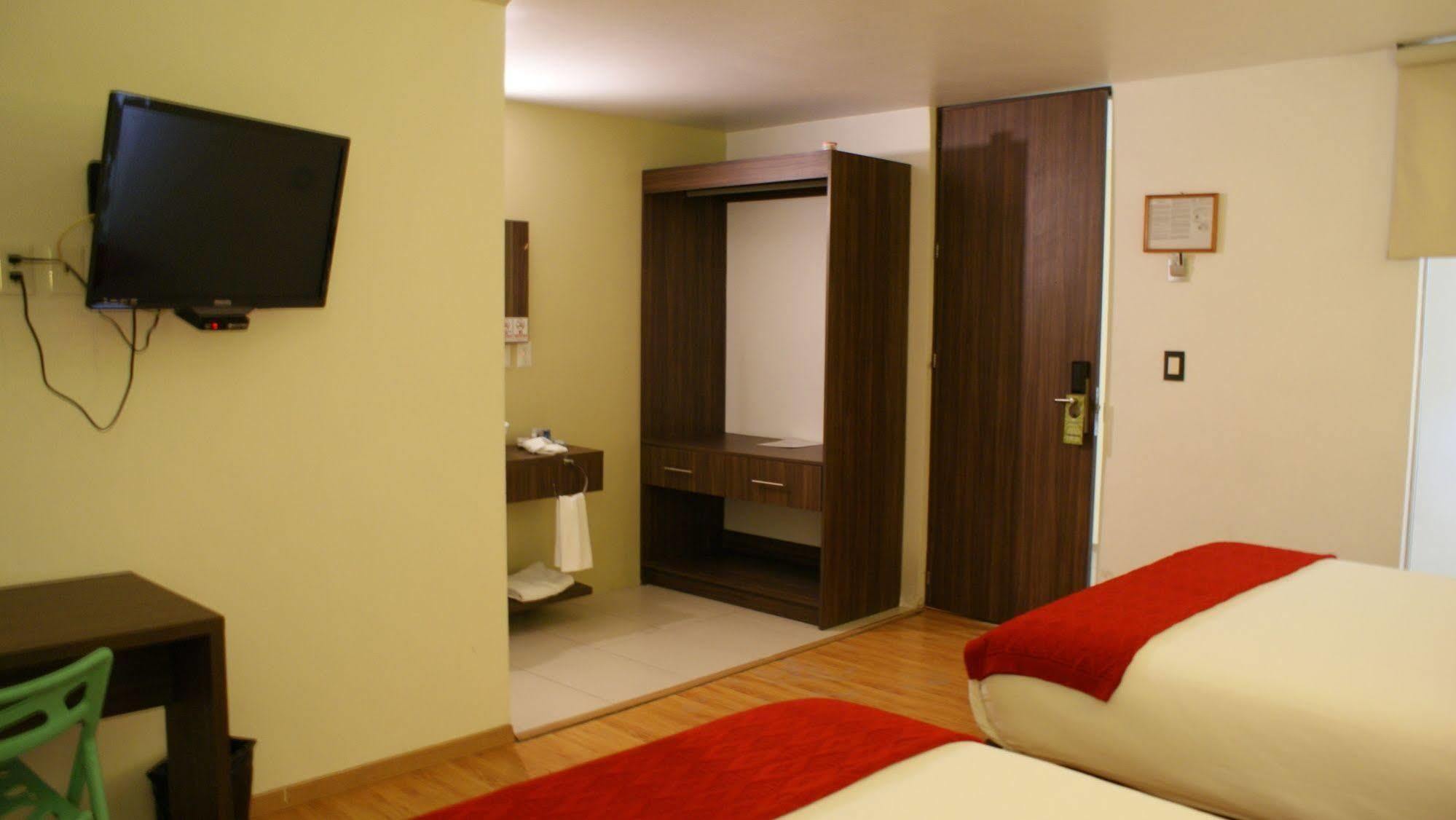 El Hotel Business Class - Zamora Centro Luaran gambar